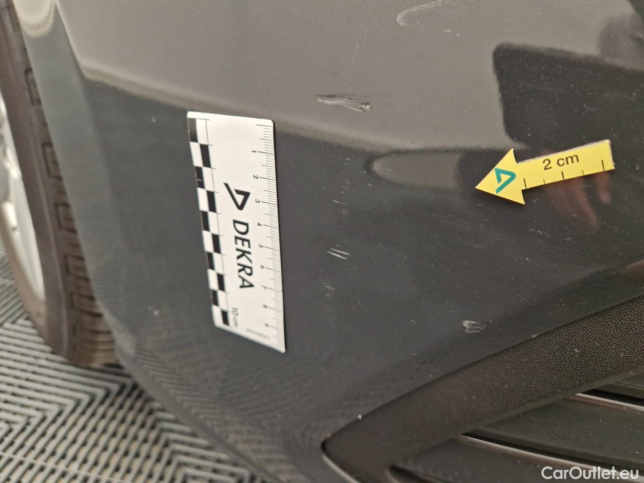  Volkswagen  Golf  Life 1.0 TSI #8