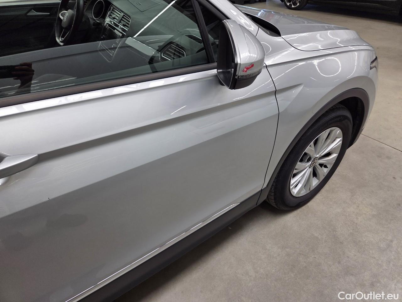  Volkswagen  Tiguan Life 2.0 TDI 150CP DSG #24