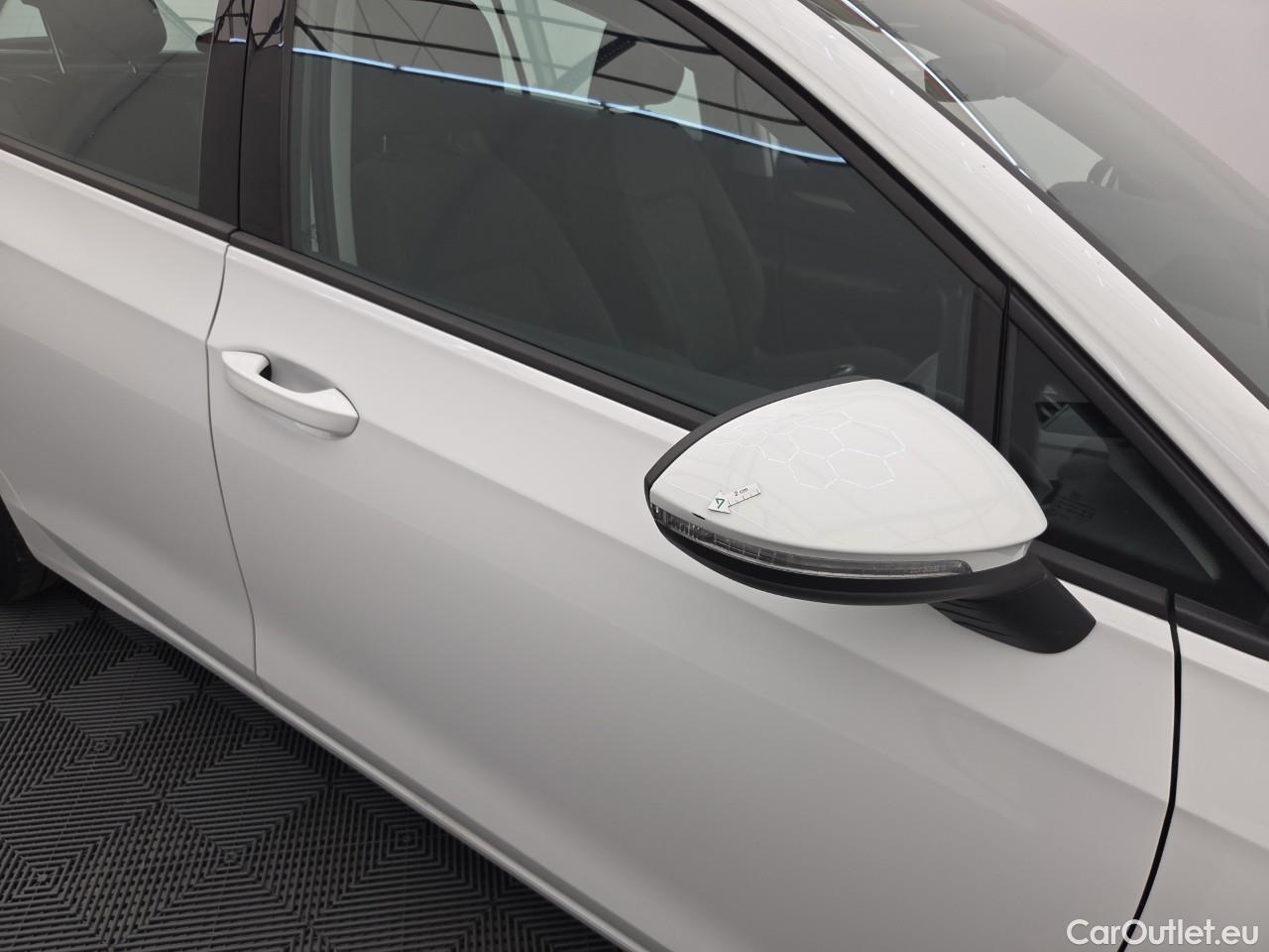  Volkswagen  Golf  Life 2.0 TDI #24
