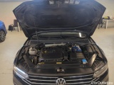 Volkswagen  Passat Volkswagen  Variant 1.5 TSI EVO 150 KM 6 biegów Essence 5d #10