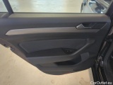  Volkswagen  Passat Volkswagen  Variant 1.5 TSI EVO 150 KM 6 biegów Essence 5d #26