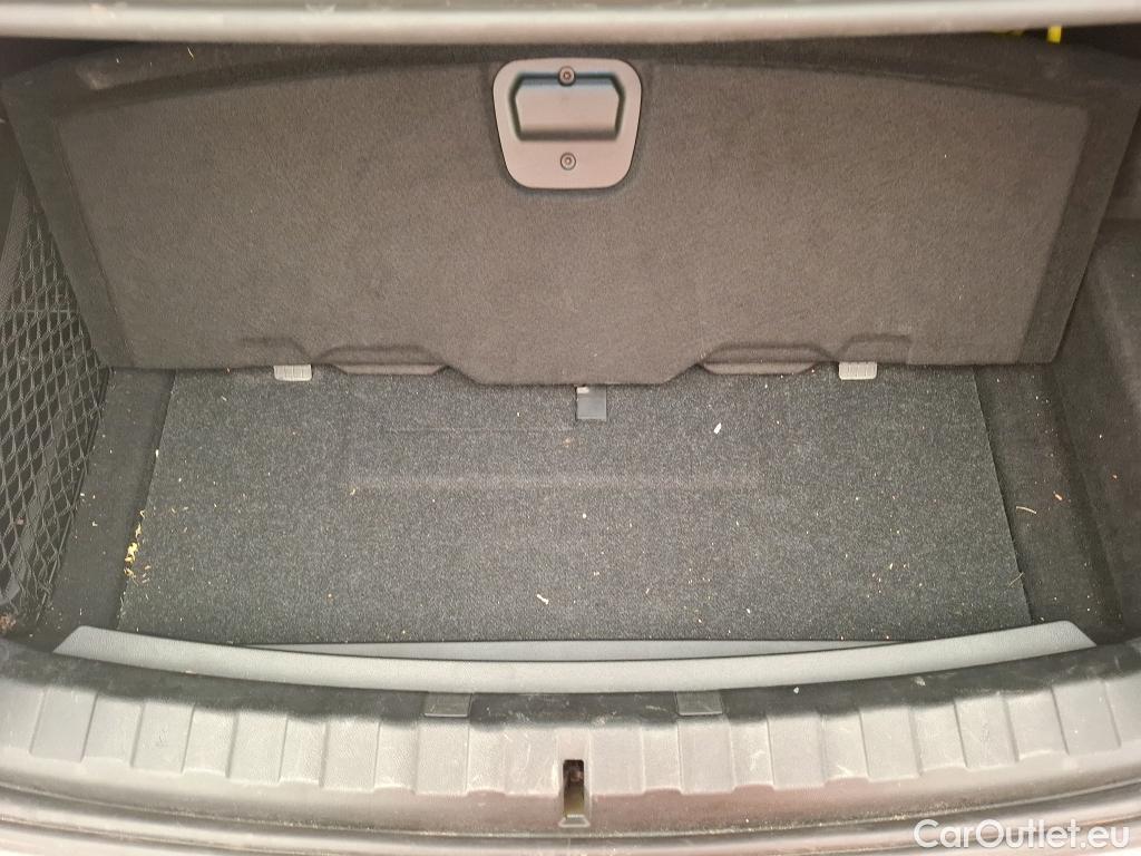  Bmw  Serie 3 BMW Série 3 Berline / 2018 / 4P / Berline 330e 292ch Business Design BVA8 Hybride #39