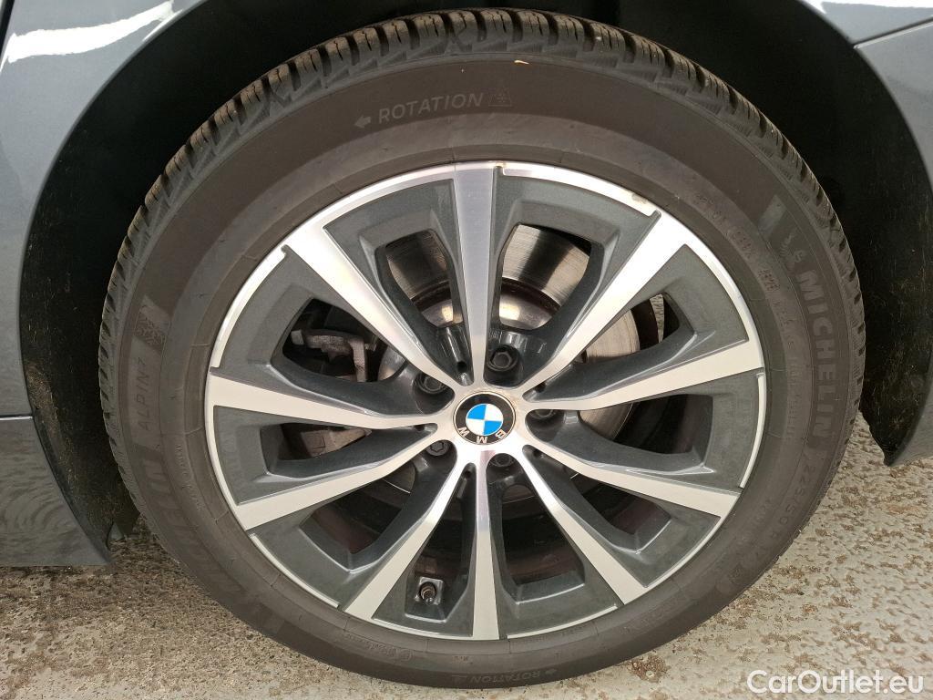  Bmw  Serie 3 BMW Série 3 Berline / 2018 / 4P / Berline 330e 292ch Business Design BVA8 Hybride #43