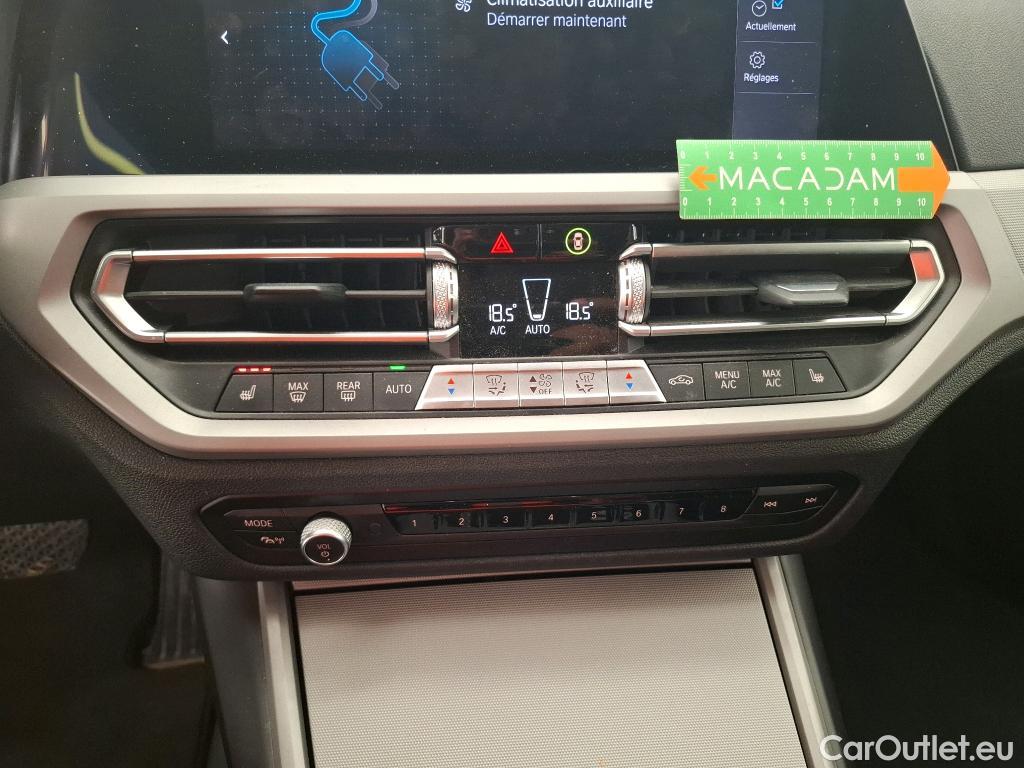  Bmw  Serie 3 BMW Série 3 Berline / 2018 / 4P / Berline 330e 292ch Business Design BVA8 Hybride #33