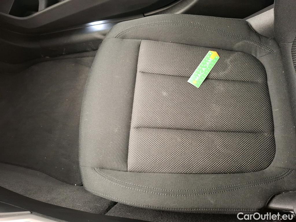  Bmw  Serie 3 BMW Série 3 Berline / 2018 / 4P / Berline 330e 292ch Business Design BVA8 Hybride #46