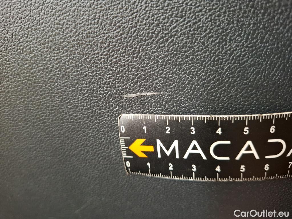  Renault  Captur  Intens 0.9 TCe 90CV BVM5 E6 #76