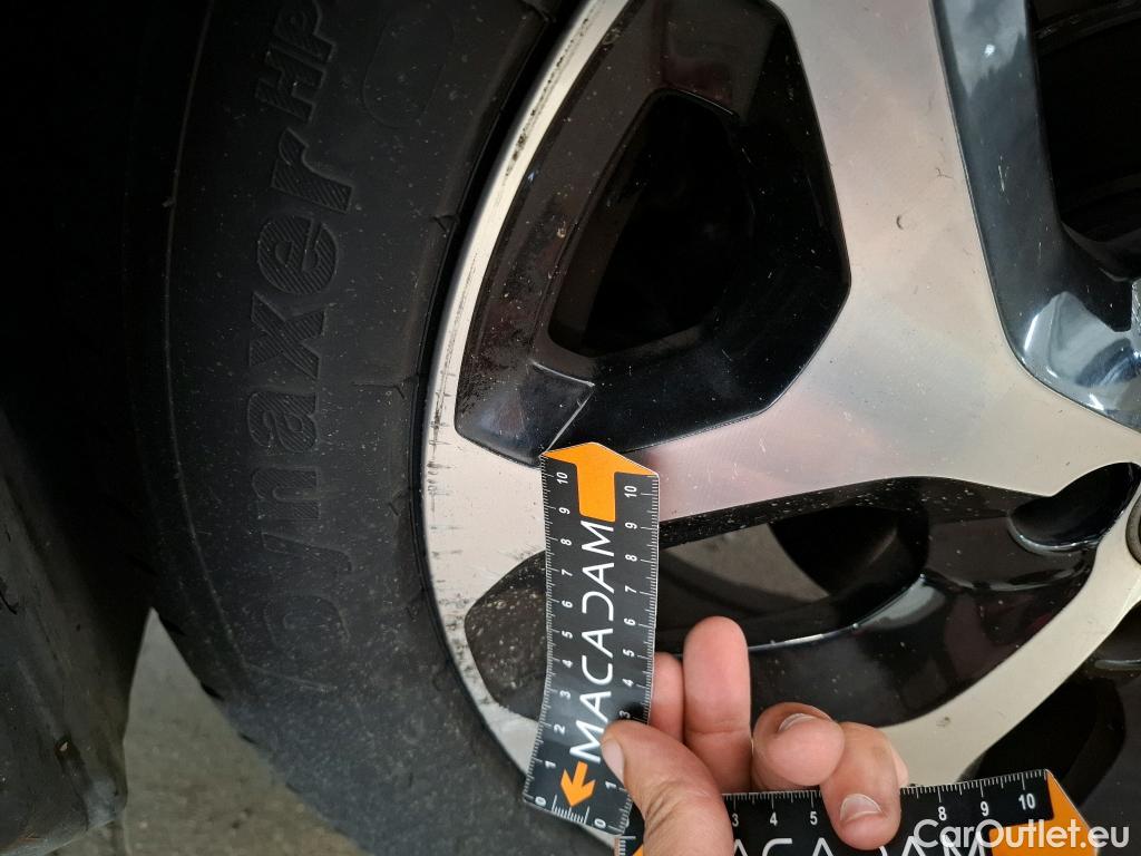  Renault  Captur  Intens 0.9 TCe 90CV BVM5 E6 #42