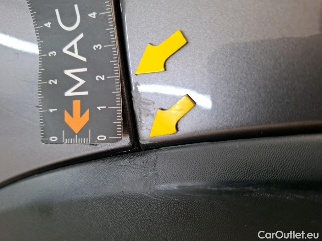  Renault  Captur  Intens 0.9 TCe 90CV BVM5 E6 #17