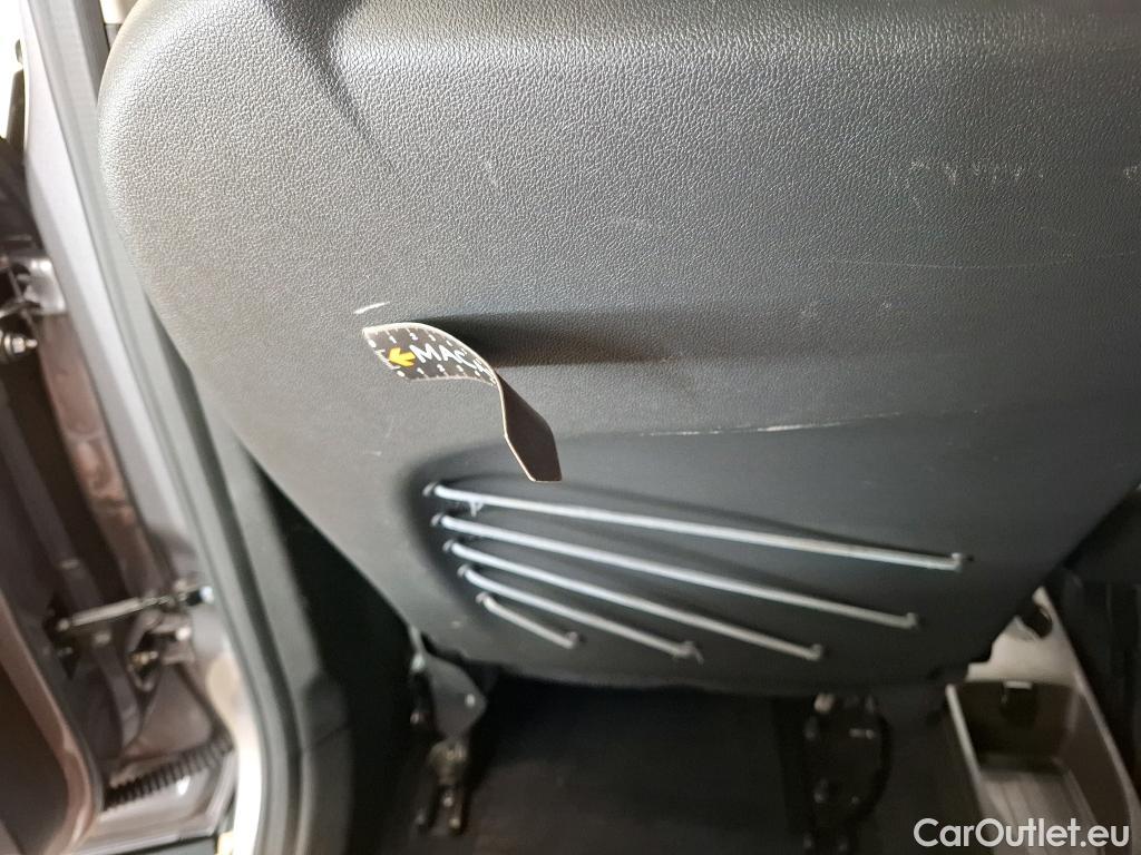  Renault  Captur  Intens 0.9 TCe 90CV BVM5 E6 #75