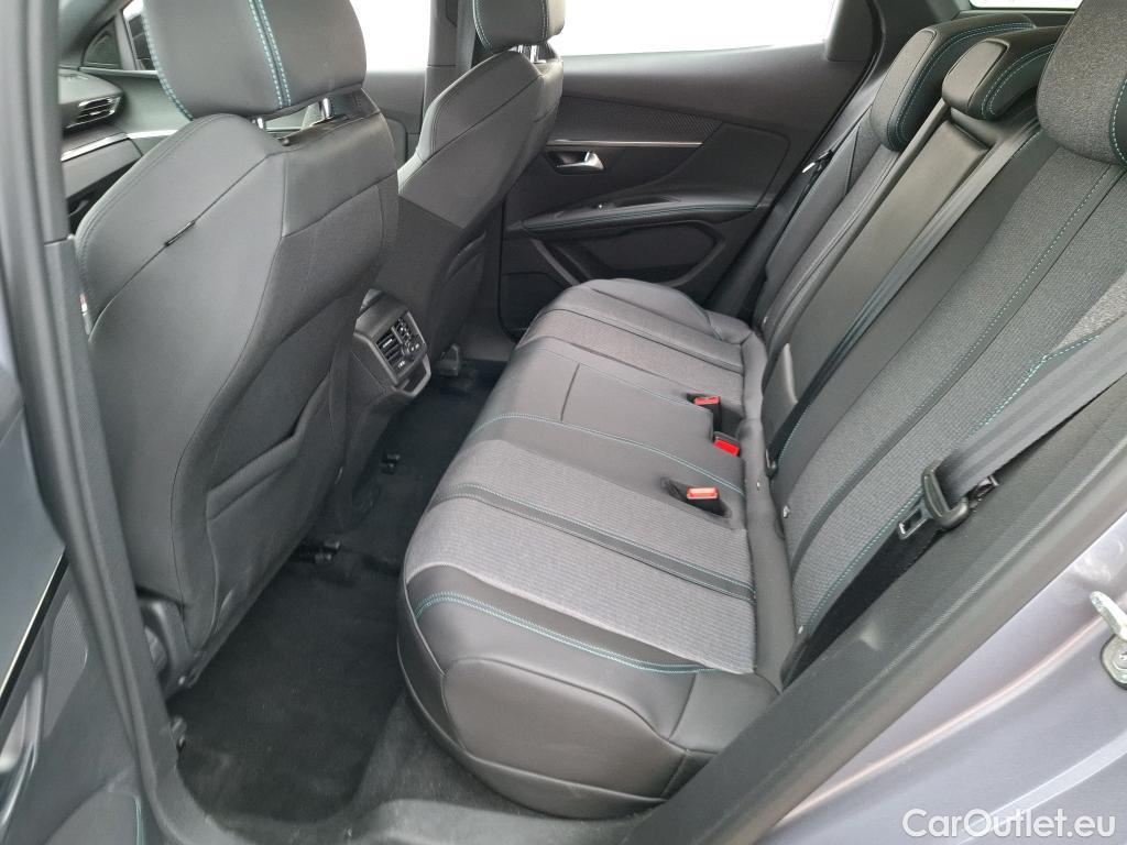  Peugeot  3008 PEUGEOT  / 2020 / 5P / SUV 1.6 PHEV 180 E-EAT8 Allure Pack #3