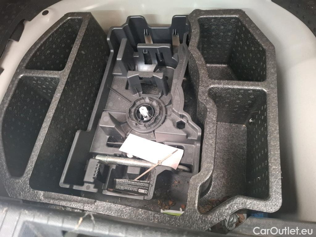  Peugeot  208  Premium 1.2 PureTech 75CV BVM5 E6d #65
