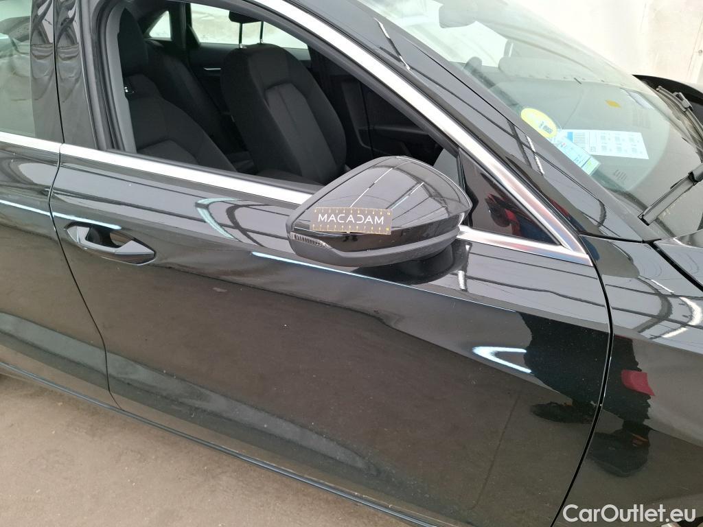  Audi  A3  Berline 30 TDI Business Line 2.0 TDI 115CV BVA7 E6d #60