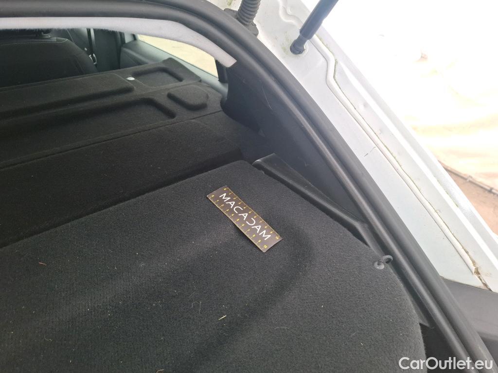  Peugeot  208  Premium 1.2 PureTech 75CV BVM5 E6d #47