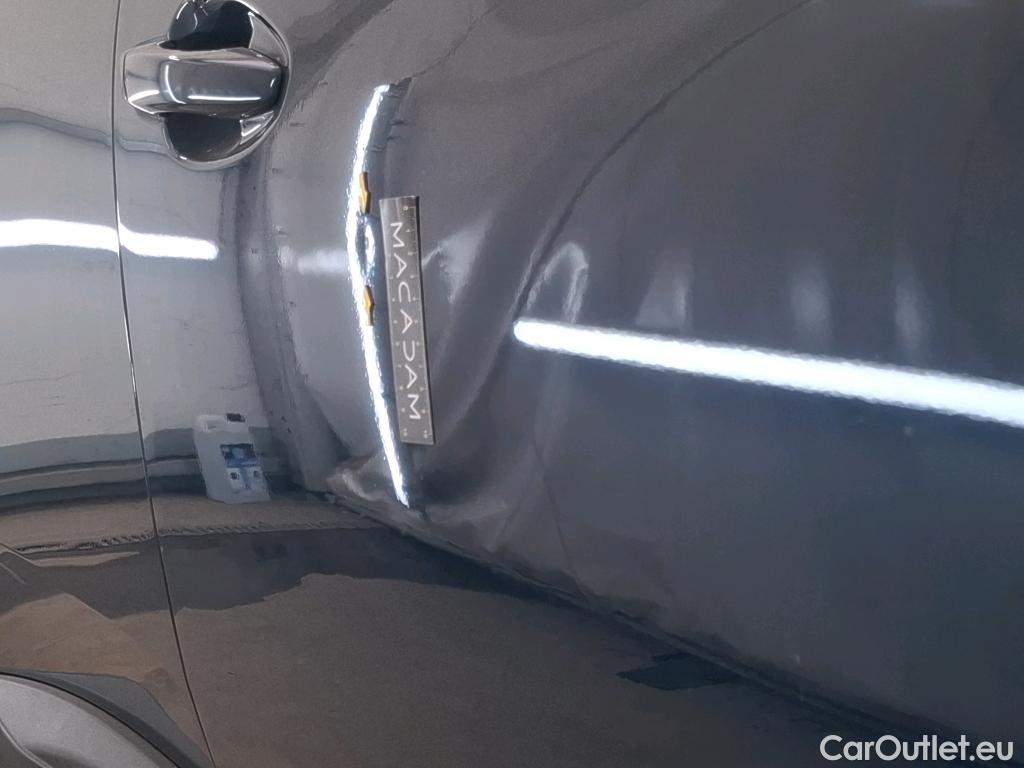  Peugeot  3008 PEUGEOT  / 2020 / 5P / SUV Hybrid 136 e-DCS6 Active Pack #10