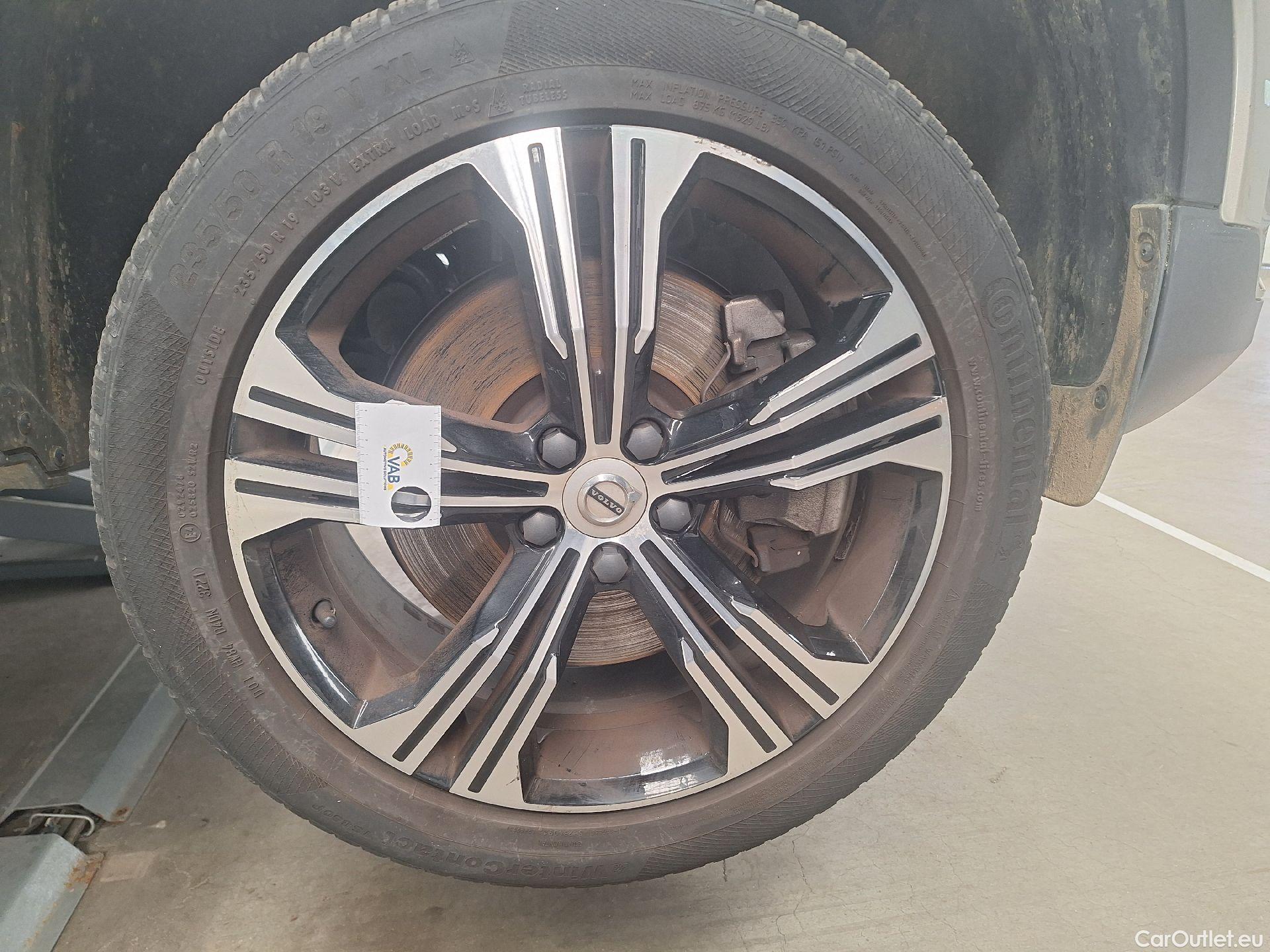  Volvo  XC 40 Volvo, XC40 '17, Volvo XC40 T5 Recharge Geartronic Inscription 5d #63