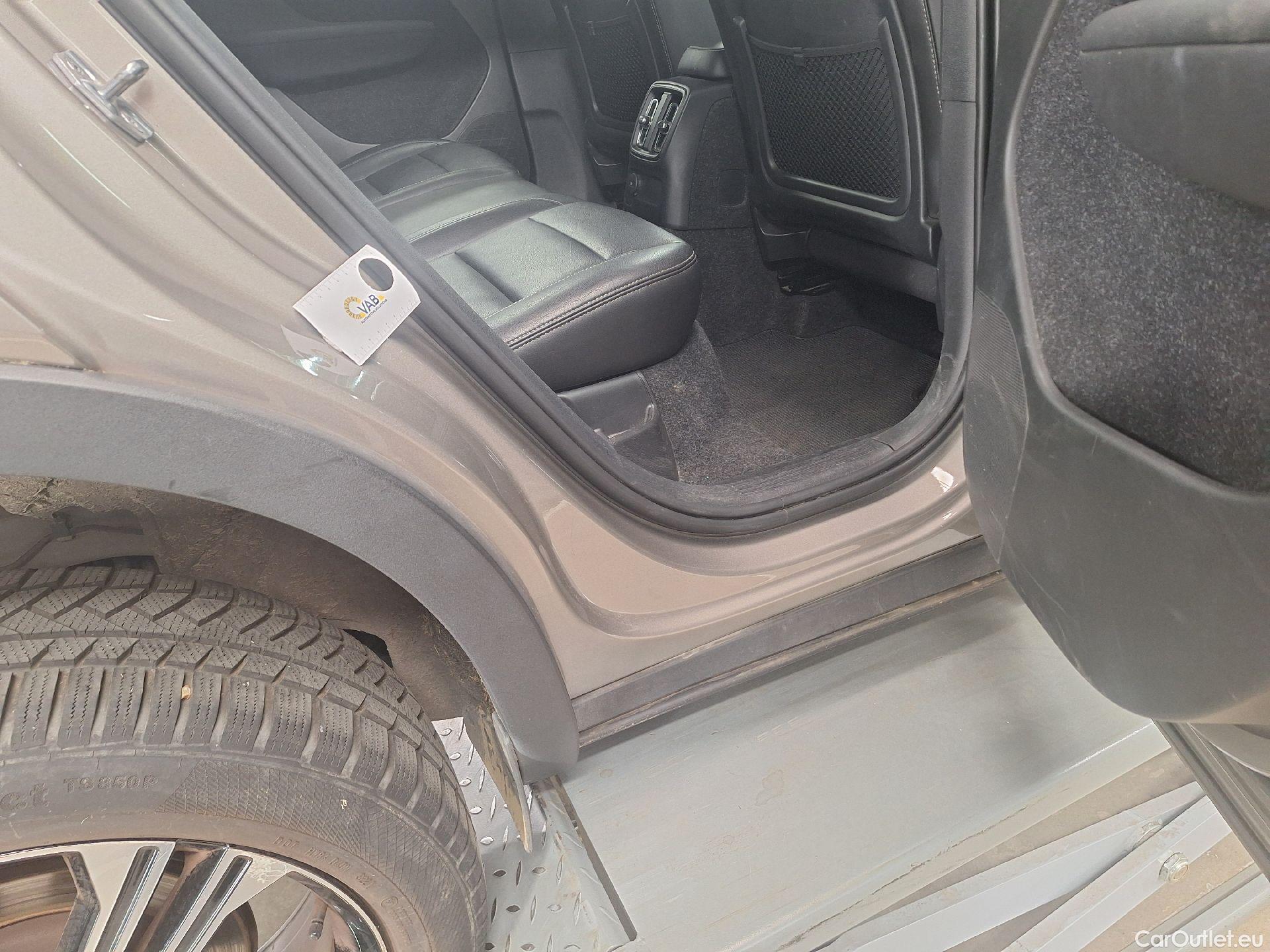  Volvo  XC 40 Volvo, XC40 '17, Volvo XC40 T5 Recharge Geartronic Inscription 5d #47