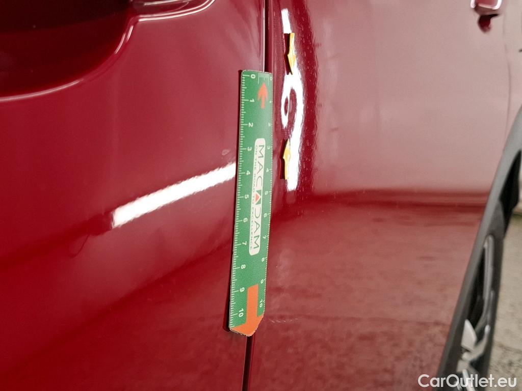  Peugeot  3008 PEUGEOT  / 2020 / 5P / SUV 1.6 HYBRID 225 E-EAT8 GT #20