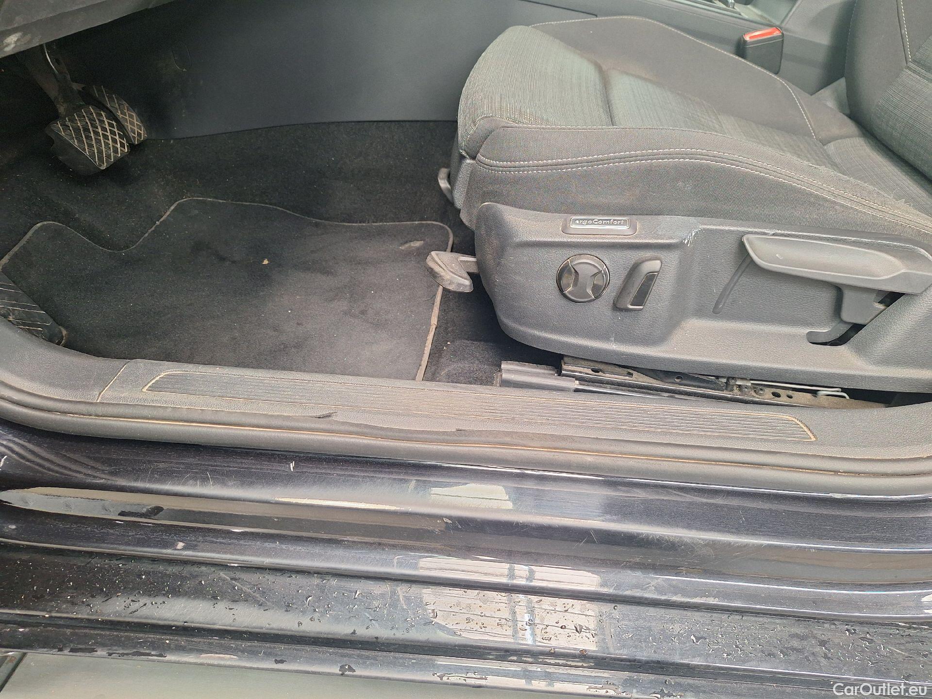  Volkswagen  Passat VW,  Variant FL'19, Volkswagen  Variant 2.0 TDI 90kW DSG Style B #19