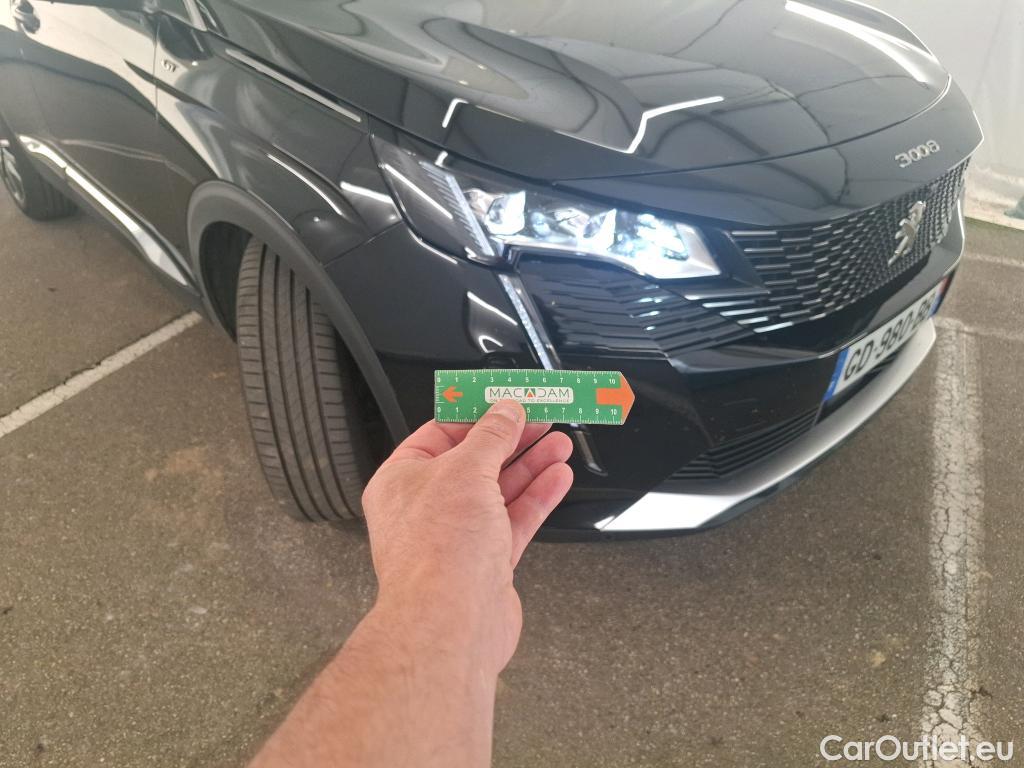  Peugeot  3008 PEUGEOT  / 2020 / 5P / SUV PureTech 130 S&S EAT8 GT Pack #32