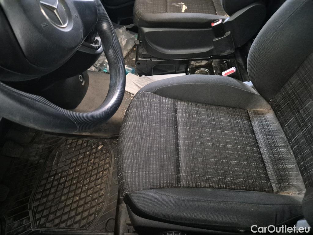  Mercedes  Vito MERCEDES-BENZ  / 2014 / 4P / furgón 111 CDI Larga #40