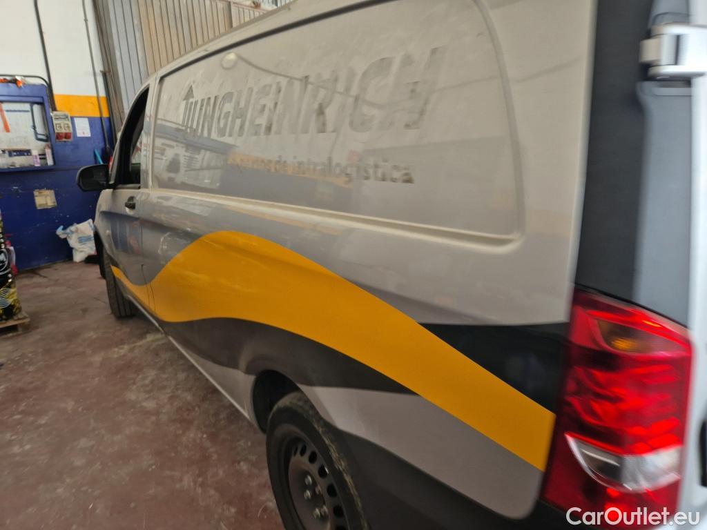  Mercedes  Vito MERCEDES-BENZ  / 2014 / 4P / furgón 111 CDI Larga #13