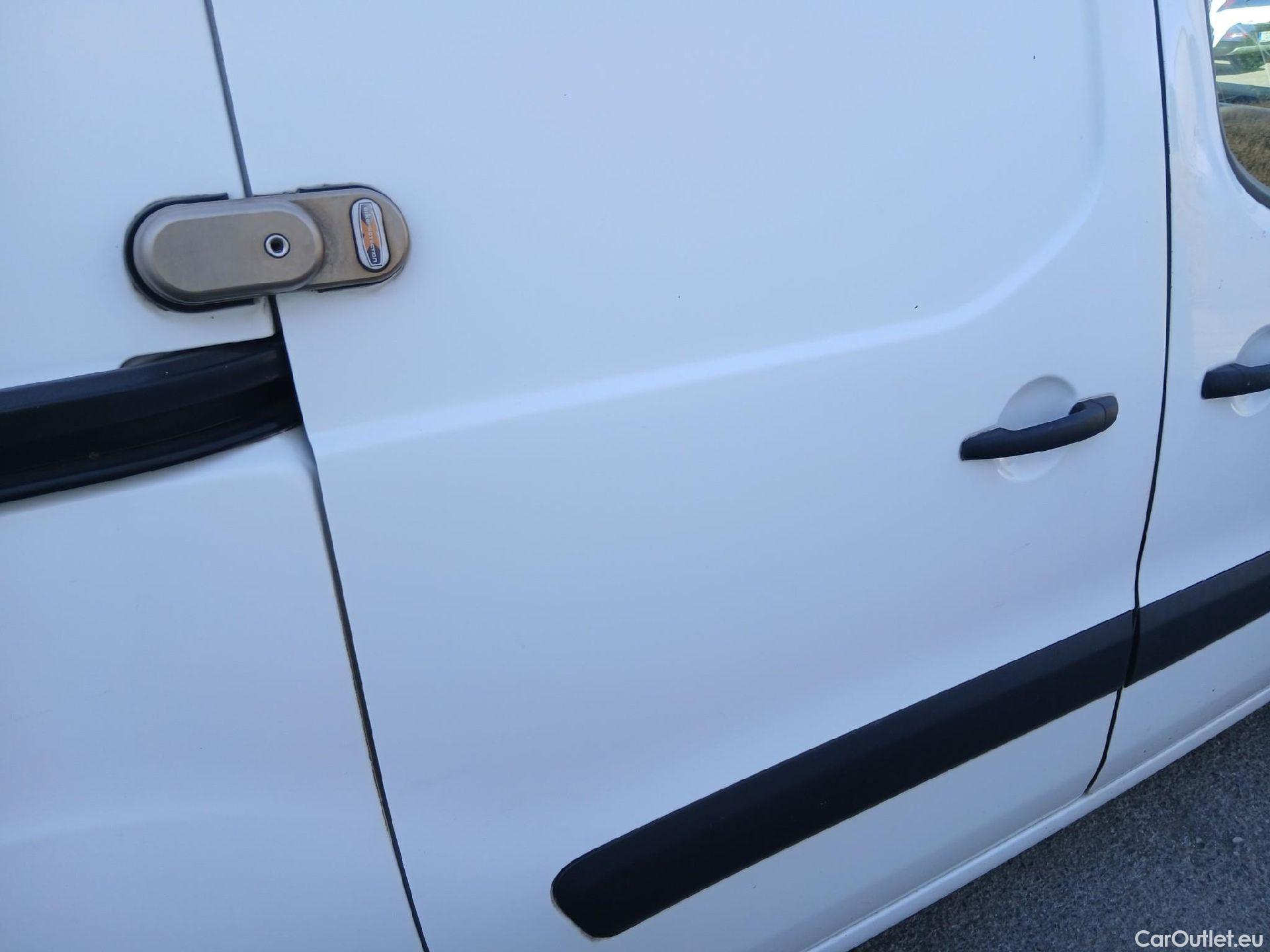  Citroen  Berlingo CITROEN  / 2015 / 3P / furgón derivado de turismo BlueHDi 74KW (100CV) #22