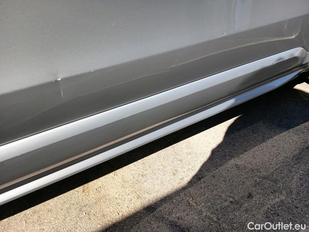  Volvo  XC90 VOLVO  / 2019 / 5P / todoterreno 2.0 B5 D AWD R-Design Auto (AC2) #41