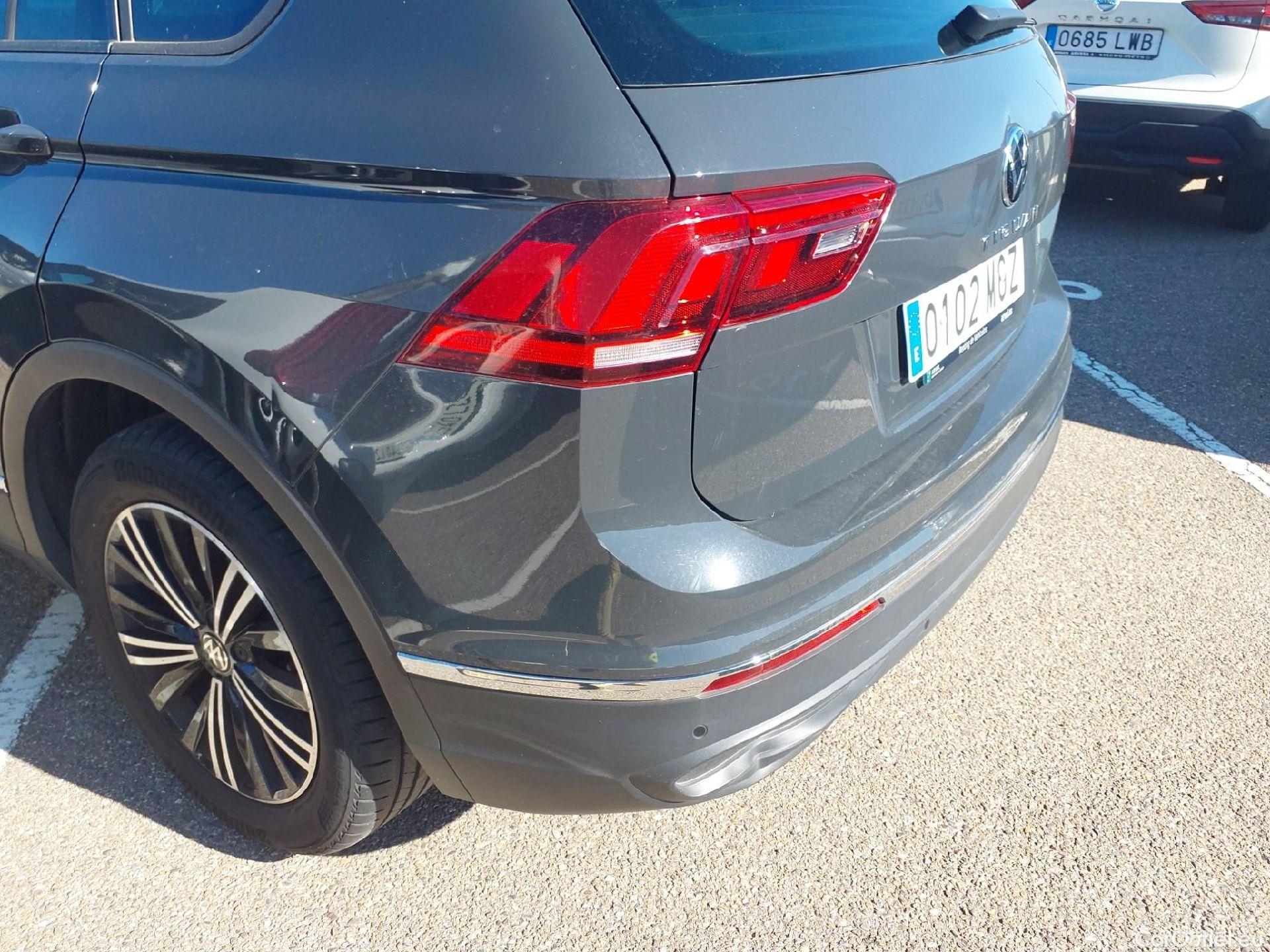  Volkswagen  Tiguan VOLKSWAGEN  / 2020 / 5P / todoterreno Life 2.0 TDI 110kW (150CV) DSG #22