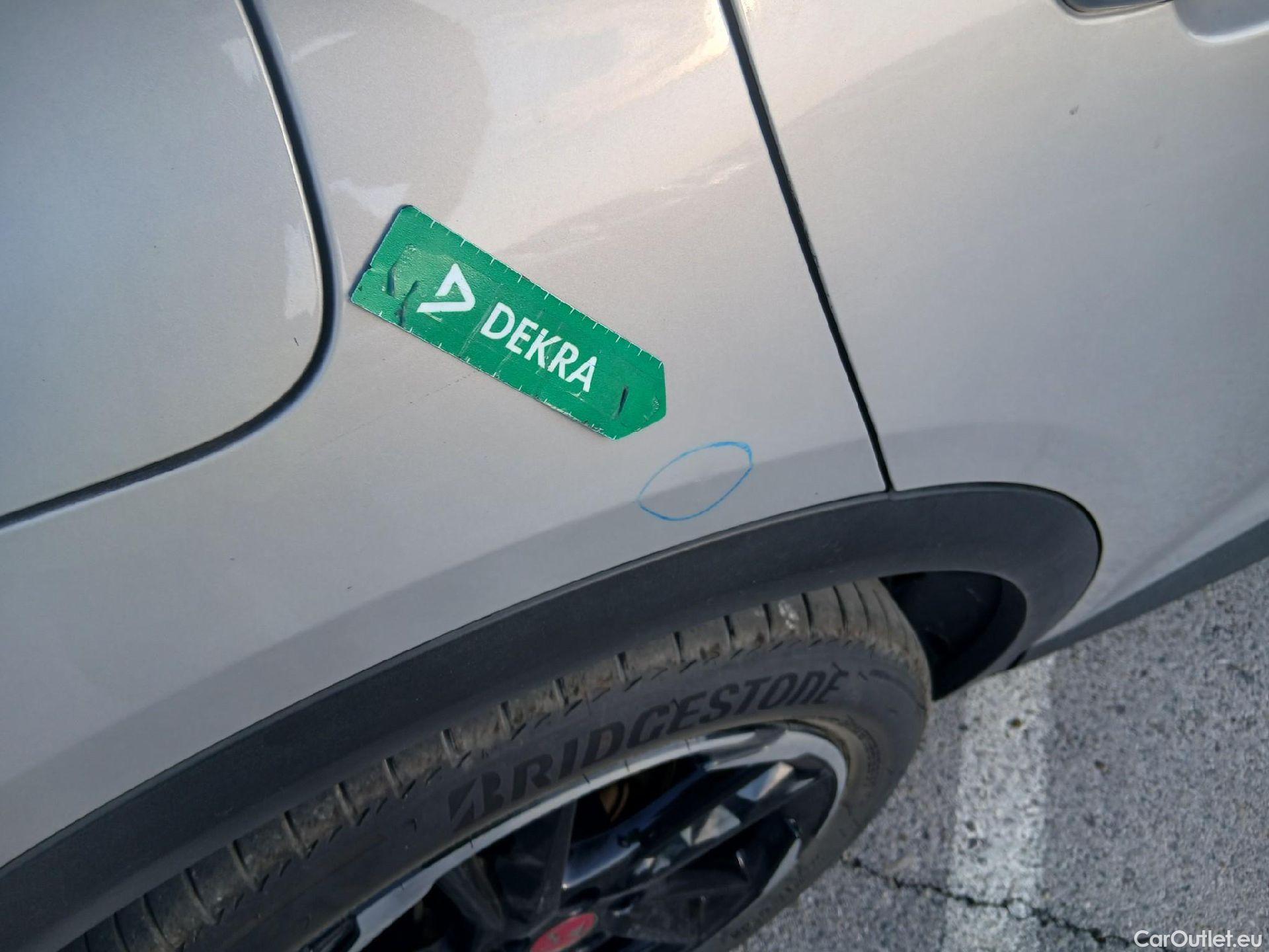  DS  DS7 DS DS 7 Crossback / 2017 / 5P / todoterreno BlueHDi DE 96kW (130CV) AT. PERF.LINE #25