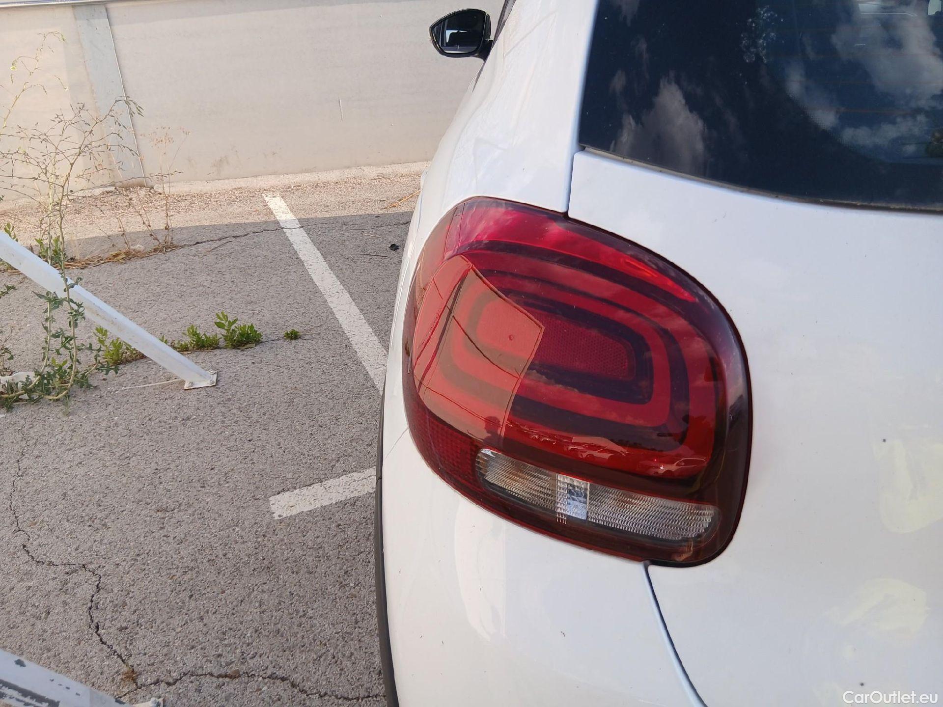  Citroen  C3 CITROEN  / 2020 / 5P / berlina con portón PureTech 81KW (110CV) S&S Feel Pack (AC2) #18