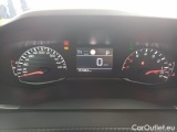  Peugeot  2008 PEUGEOT  / 2019 / 5P / CROSSOVER BLUEHDI 130 EAT8 ALLURE PACK S/S AUT. #4
