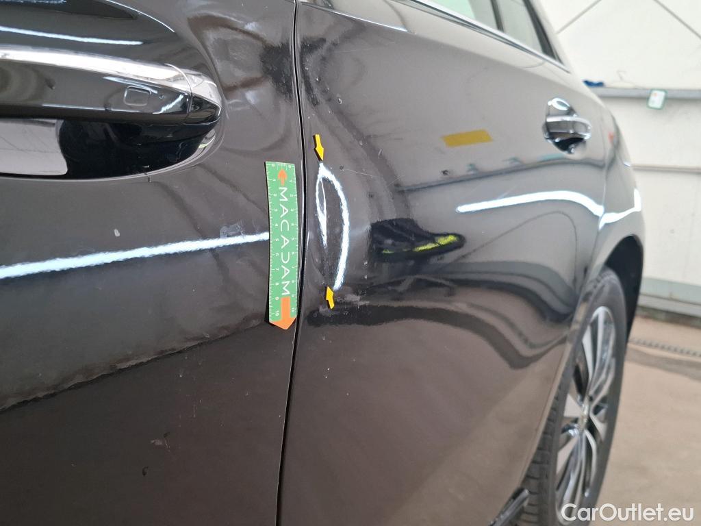  Mercedes  A-Klasse MERCEDES-BENZ Classe A Compact / 2018 / 5P / Berline A 250 e Business Line 8G-DCT #2