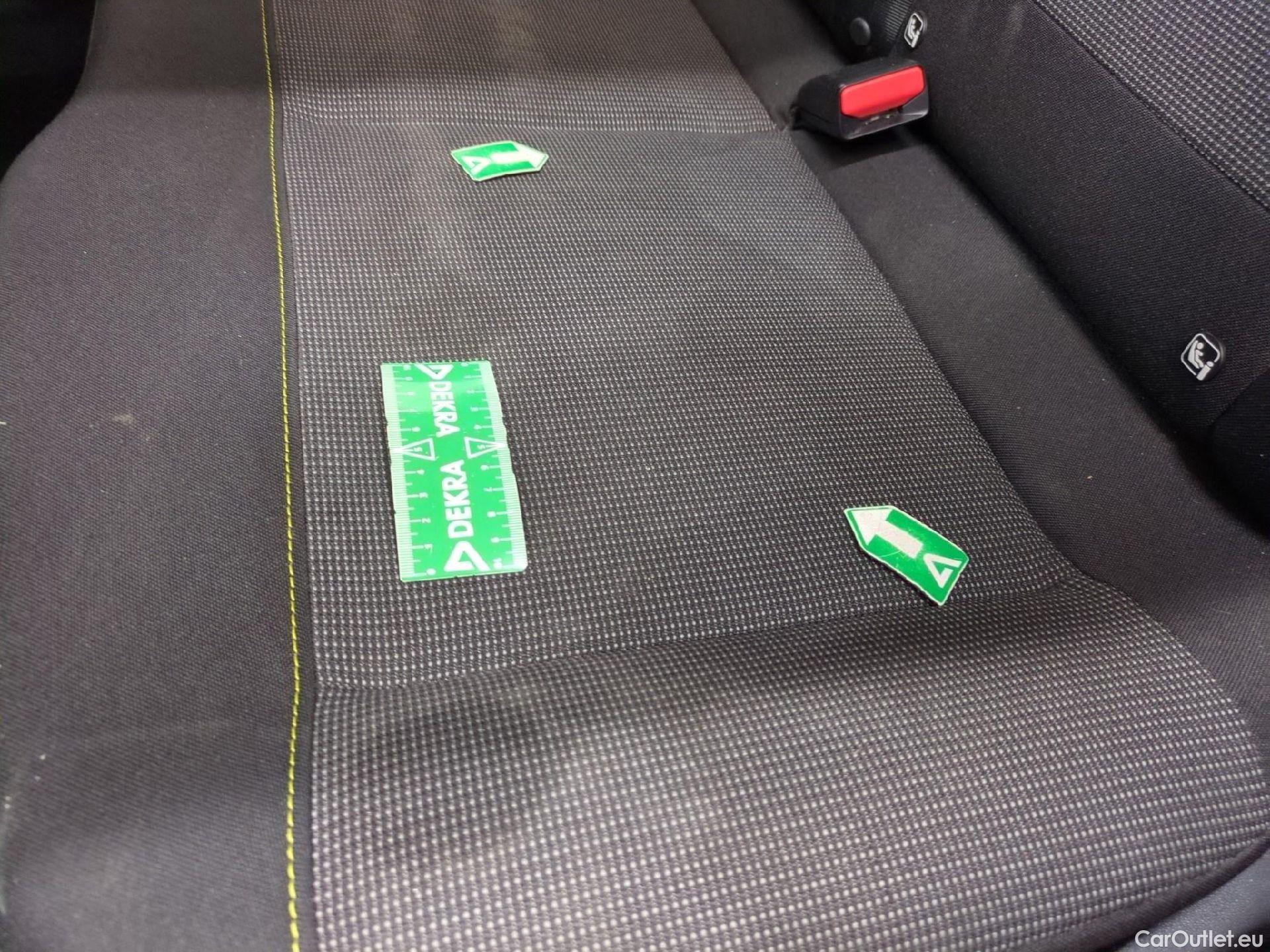  Citroen  C3 CITROEN  / 2020 / 5P / Berline PureTech 110 S&S EAT6 Shine #7