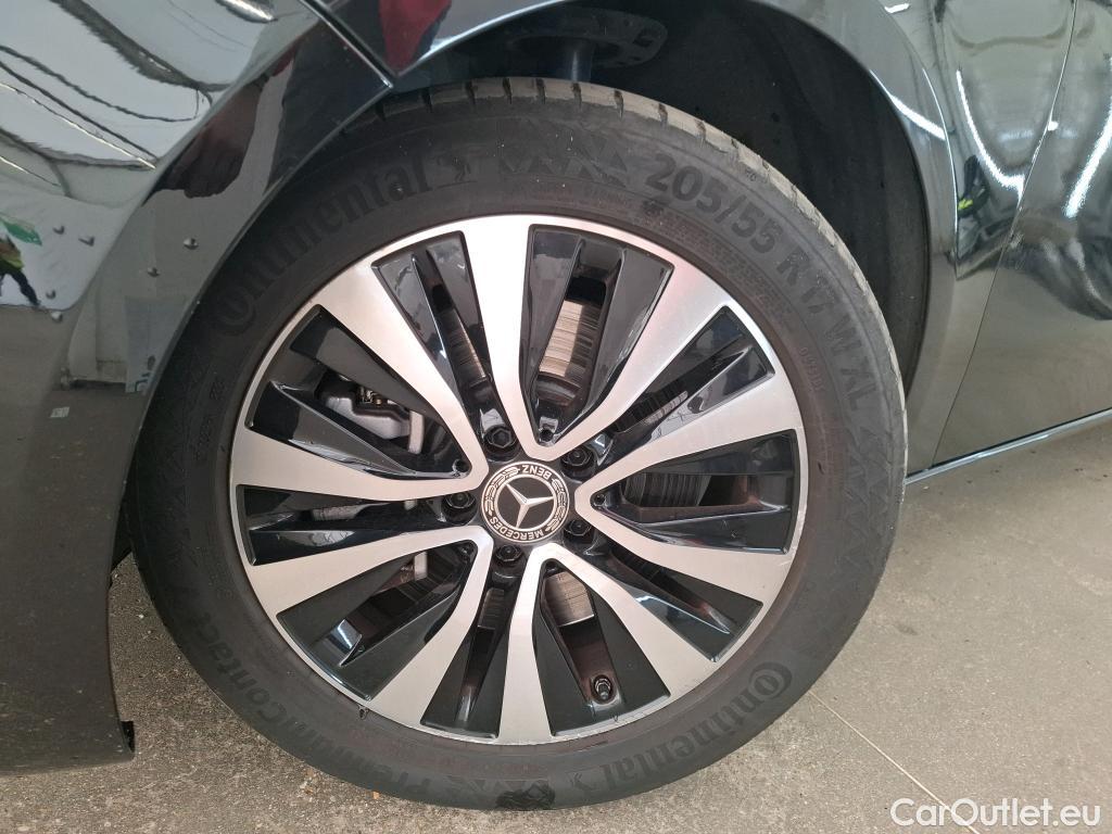  Mercedes  A-Klasse MERCEDES-BENZ Classe A Compact / 2018 / 5P / Berline A 250 e Business Line 8G-DCT #24