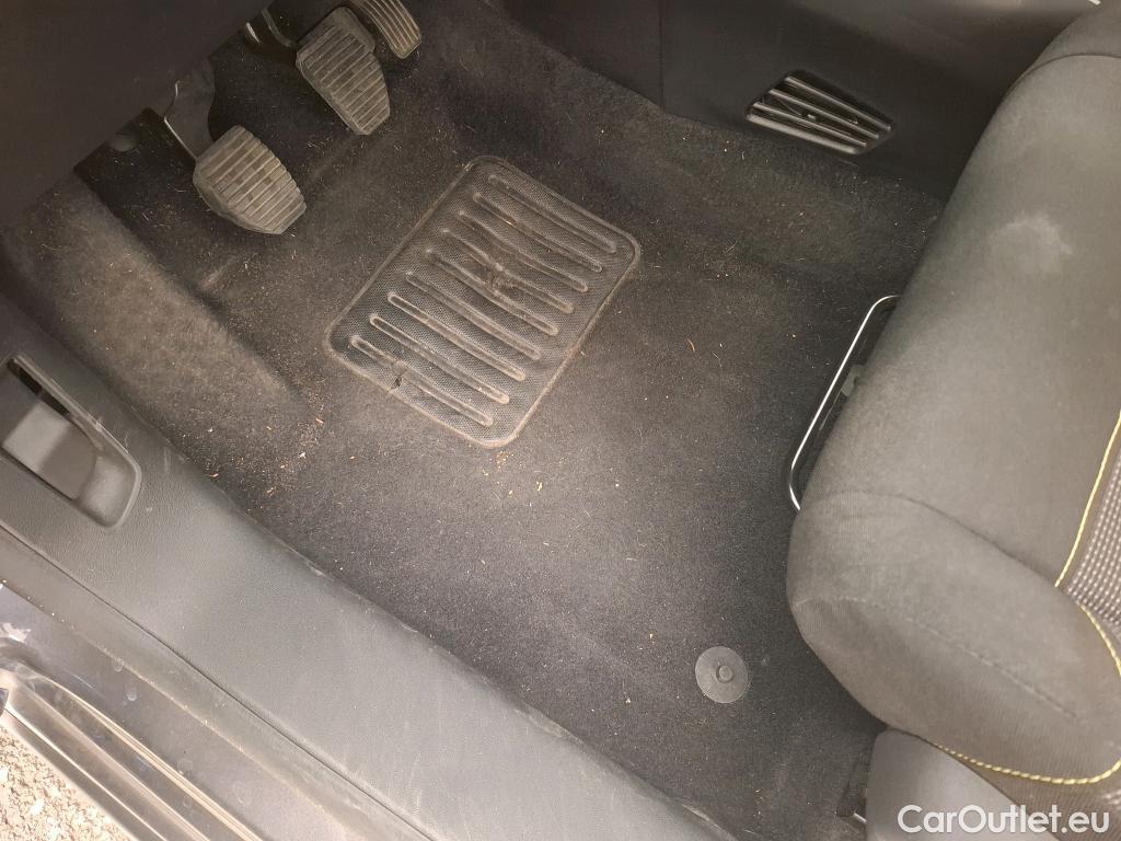  Citroen  C3  Max 1.2 PureTech 80CV BVM5 6E #4