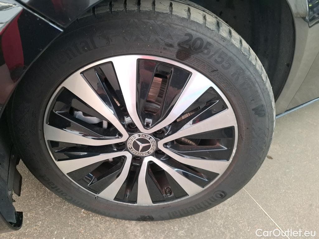  Mercedes  A-Klasse MERCEDES-BENZ Classe A Compact / 2018 / 5P / Berline A 250 e Business Line 8G-DCT #5