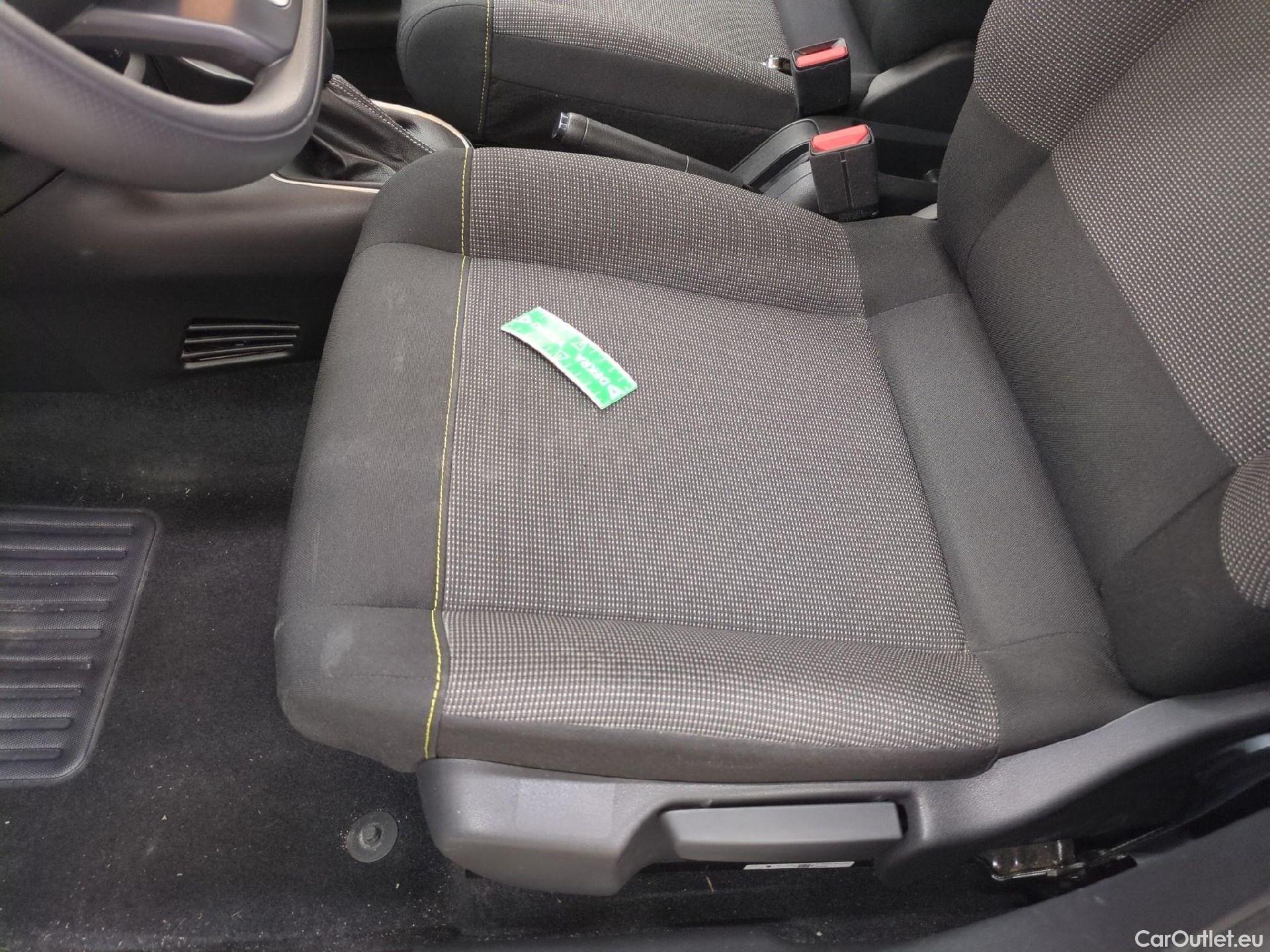  Citroen  C3 CITROEN  / 2020 / 5P / Berline PureTech 110 S&S EAT6 Shine #4