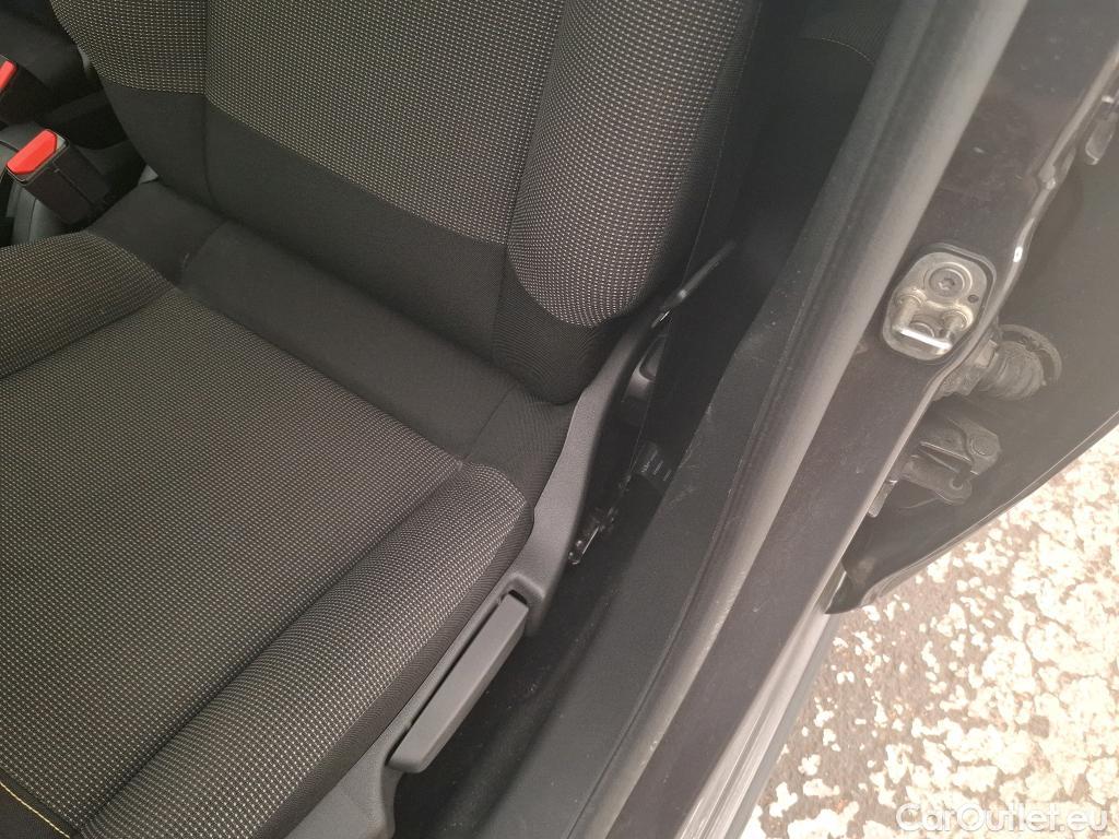  Citroen  C3  Max 1.2 PureTech 80CV BVM5 6E #7