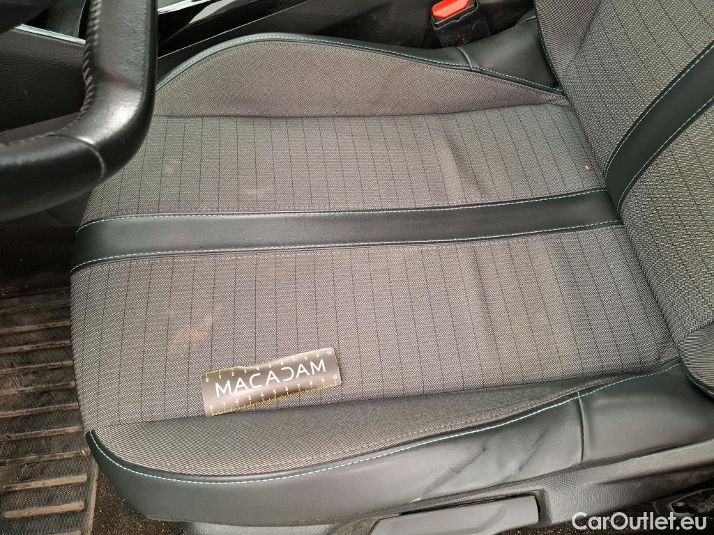  Peugeot  208  Allure Business 1.5 HDi 100CV BVM6 E6d #44