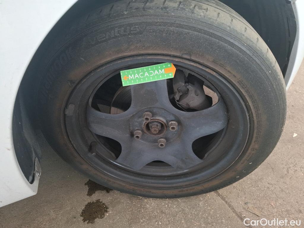  Renault  Clio  IV Business 0.9 TCe 75CV BVM5 E6 #15