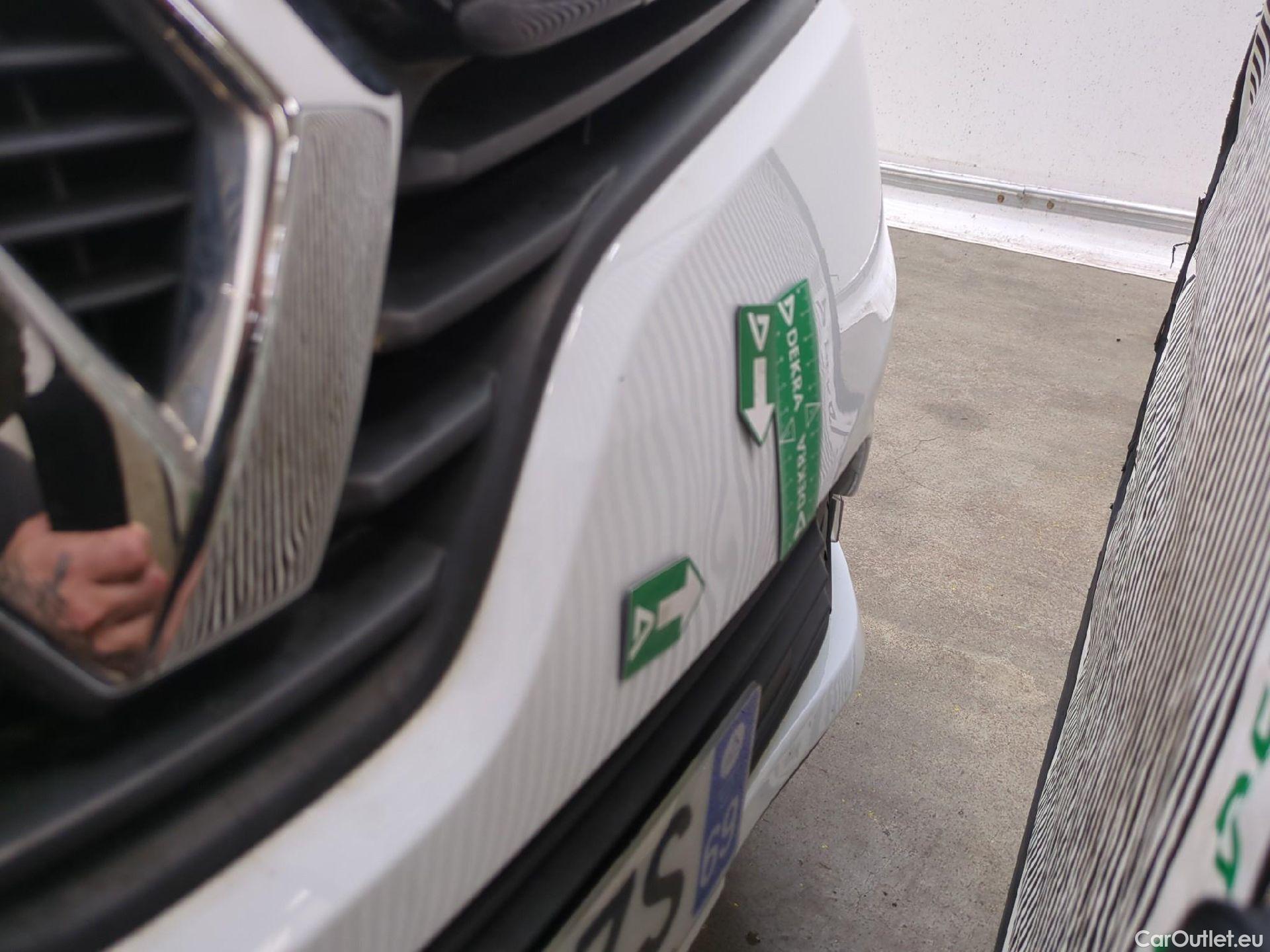  Renault  Clio  IV Business 0.9 TCe 90CV BVM5 E6 #16