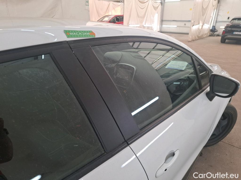  Renault  Clio  IV Business 0.9 TCe 75CV BVM5 E6 #38