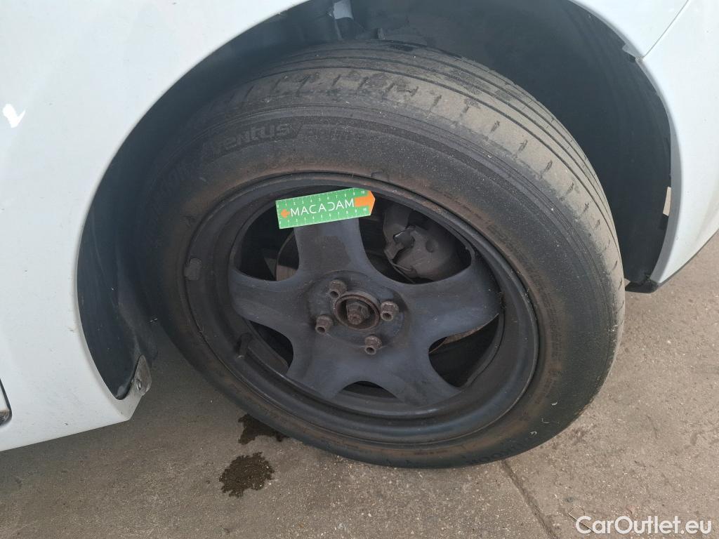  Renault  Clio  IV Business 0.9 TCe 75CV BVM5 E6 #40
