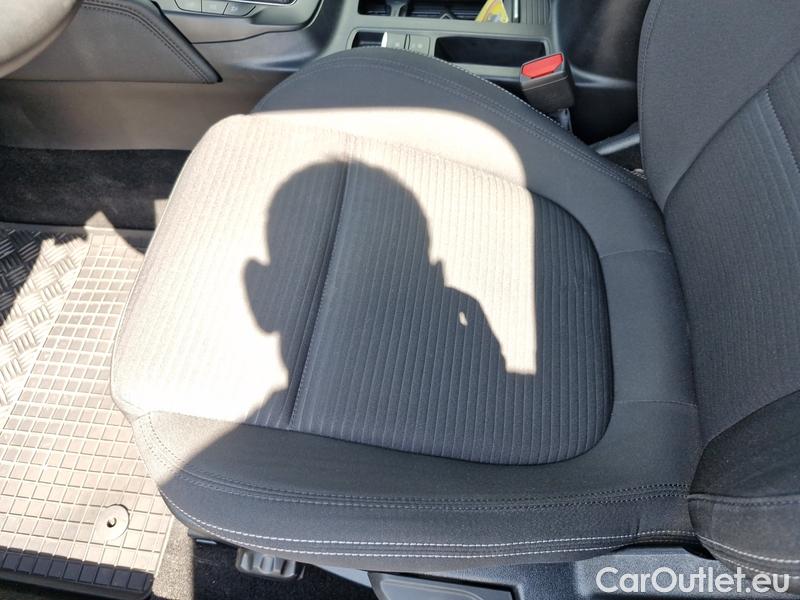  Ford  Focus   Turnier (CGE)(2018->) Foc.Kom.1.5EBl.120 Titanium #8
