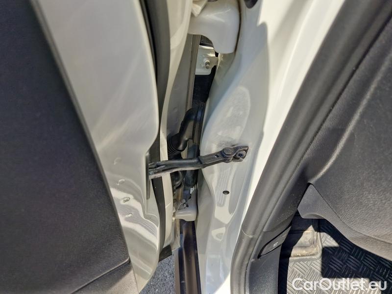  Ford  Focus   Turnier (CGE)(2018->) Foc.Kom.1.5EBl.120 Titanium #7