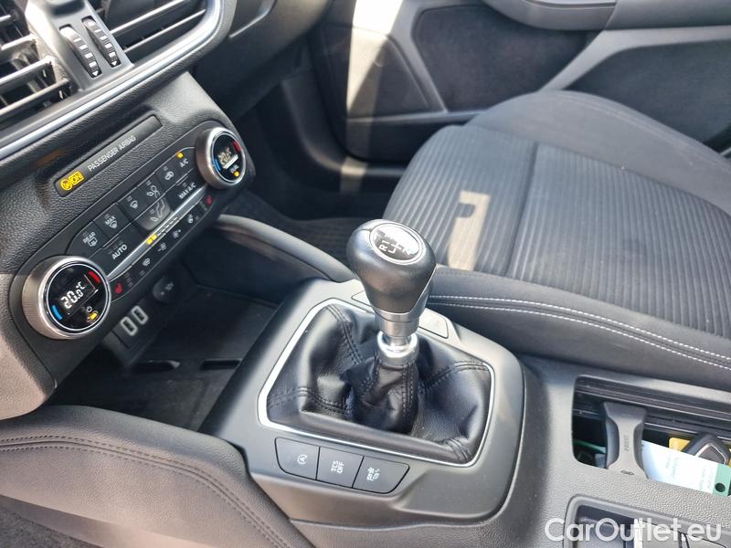  Ford  Focus   Turnier (CGE)(2018->) Foc.Kom.1.5EBl.120 Titanium #11