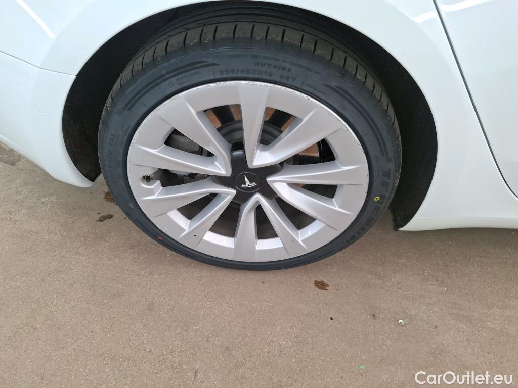  Tesla  Model 3 TESLA  / 2018 / 4P / Berline Autonomie Standard Plus RWD #20