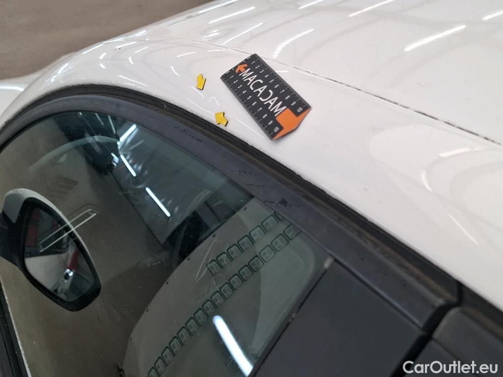  Peugeot  208  Premium 1.2 PureTech 75CV BVM5 E6d #37