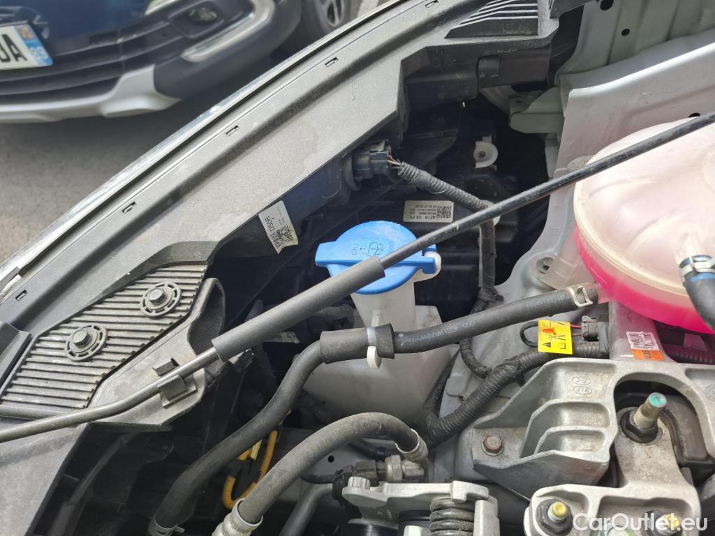  Hyundai  Konna Kona Business Hybrid 2WD 1.6 GDI 140CV BVA6 E6d #37