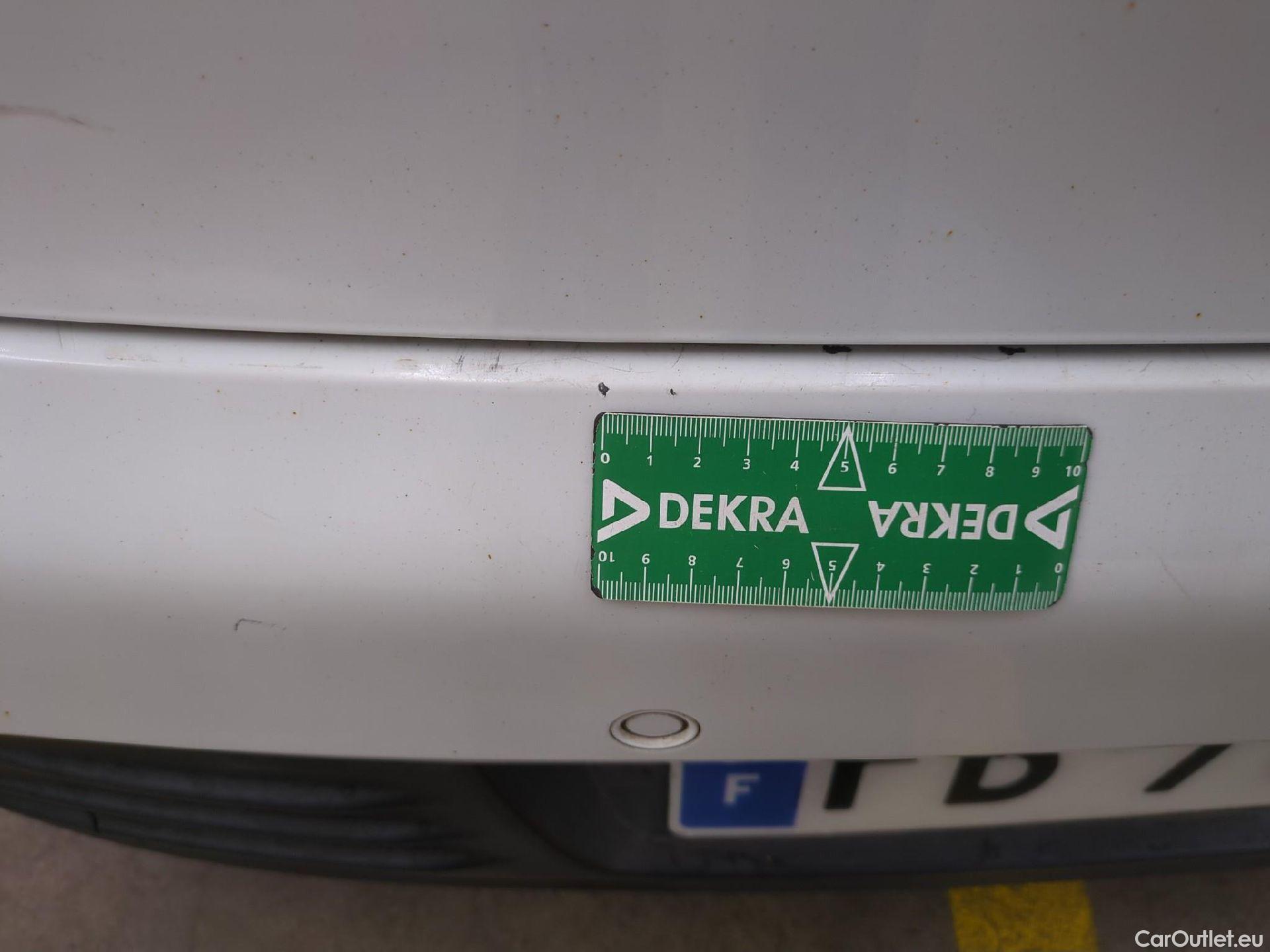  Renault  Clio  IV Business 0.9 TCe 90CV BVM5 E6 #33